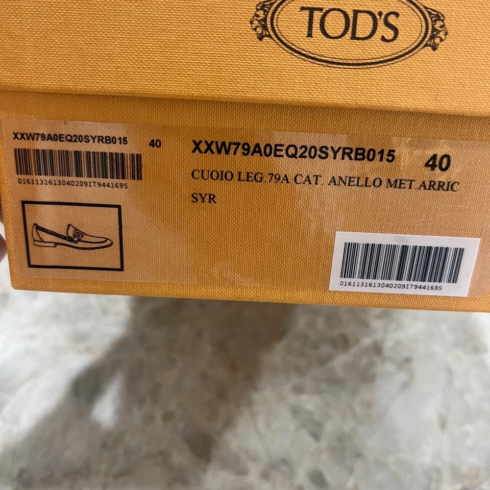 Tod's Kate Calf Leather Loafers - Picture 15 of 16